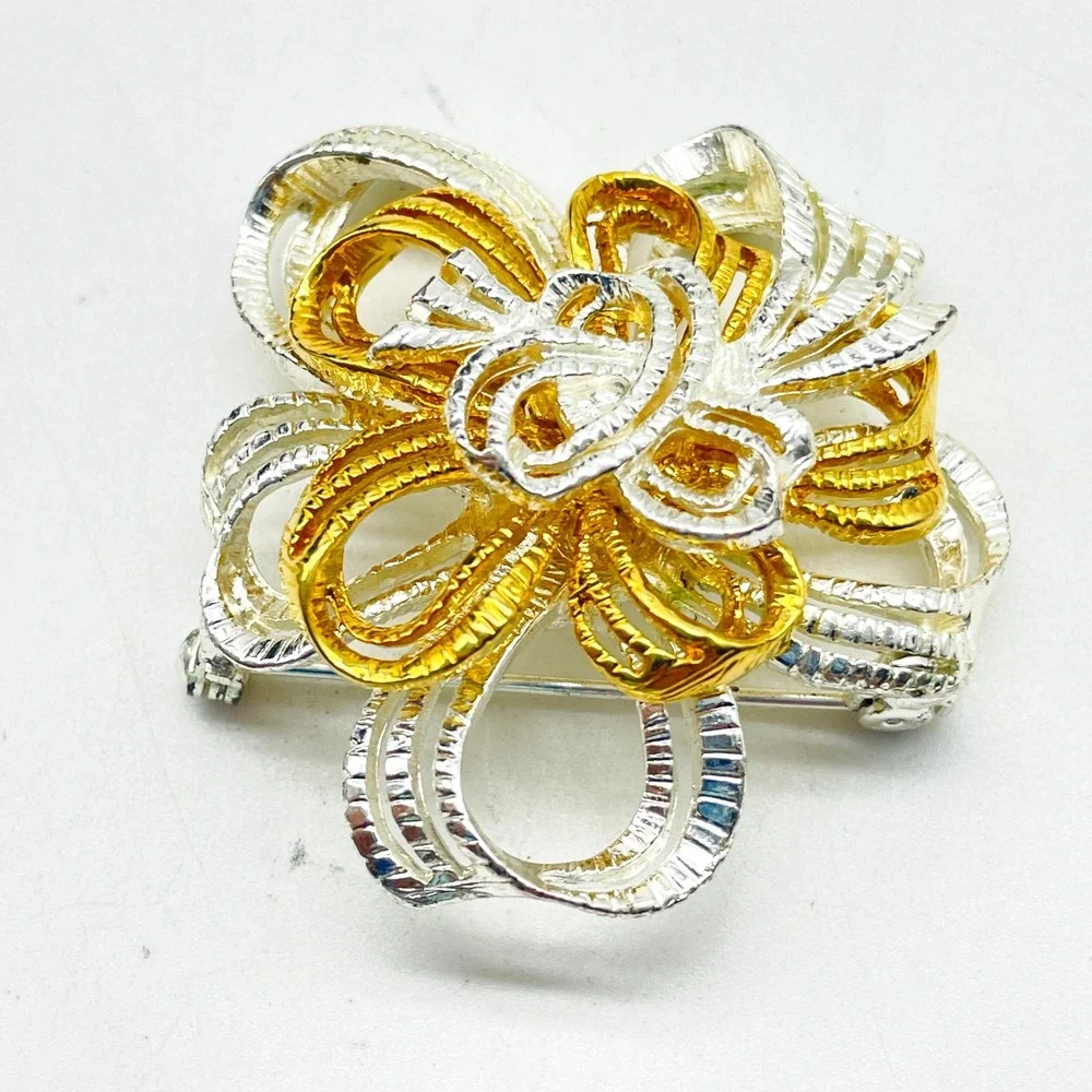 Vintage Brooch Pin Gold Silver Tone Ribbon Flower Layered Floral Statement 3D